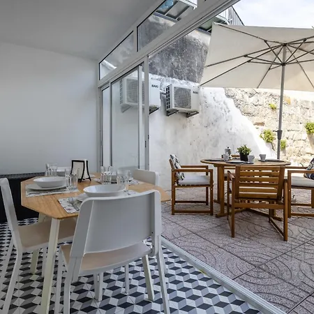 B Haven With Terrace By Velho * Porto